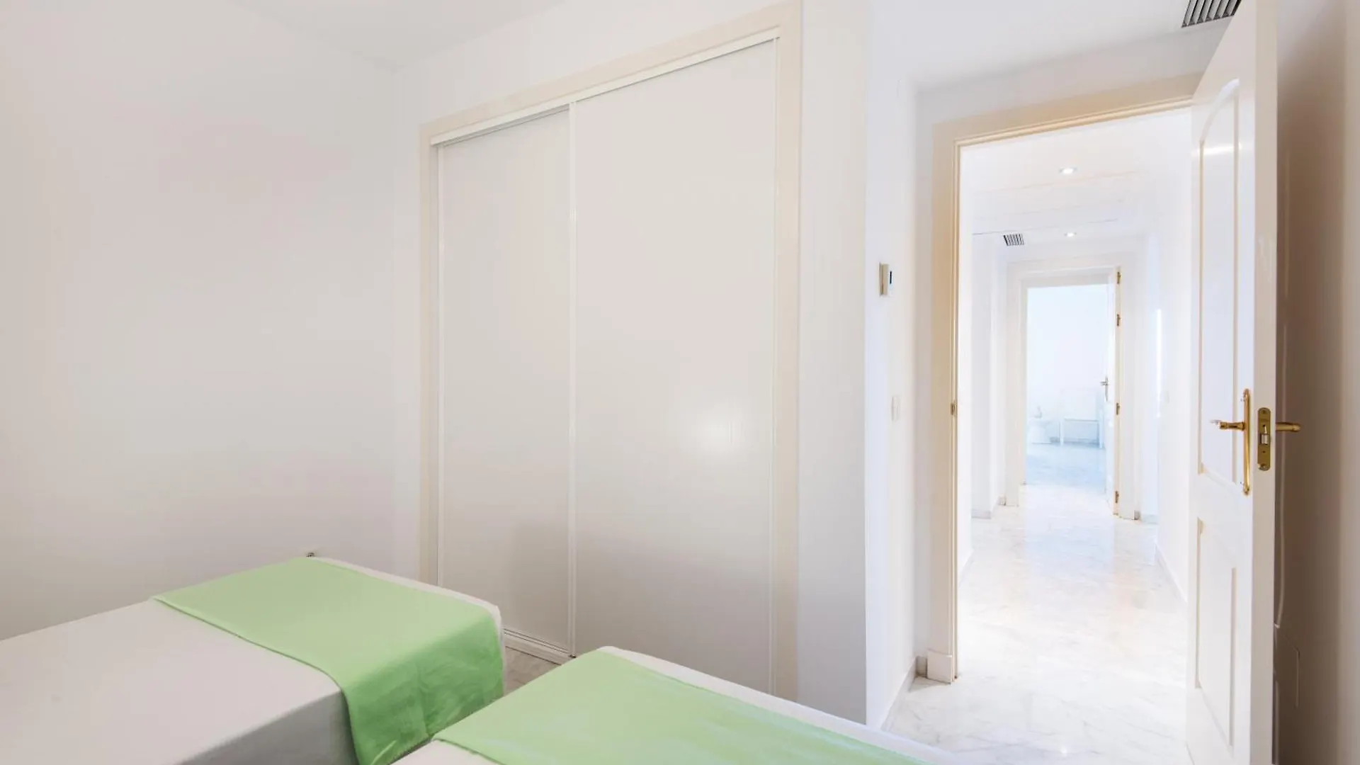 Rentandhomes Reserva De Marbella